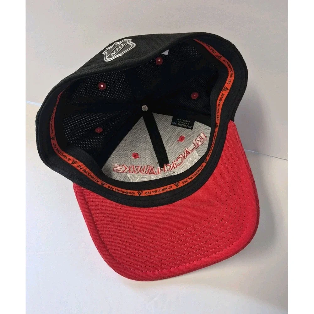 Chicago Blackhawks Adidas Mesh Flex Fitted Hat Cap Adult Size L/XL NHL Hockey